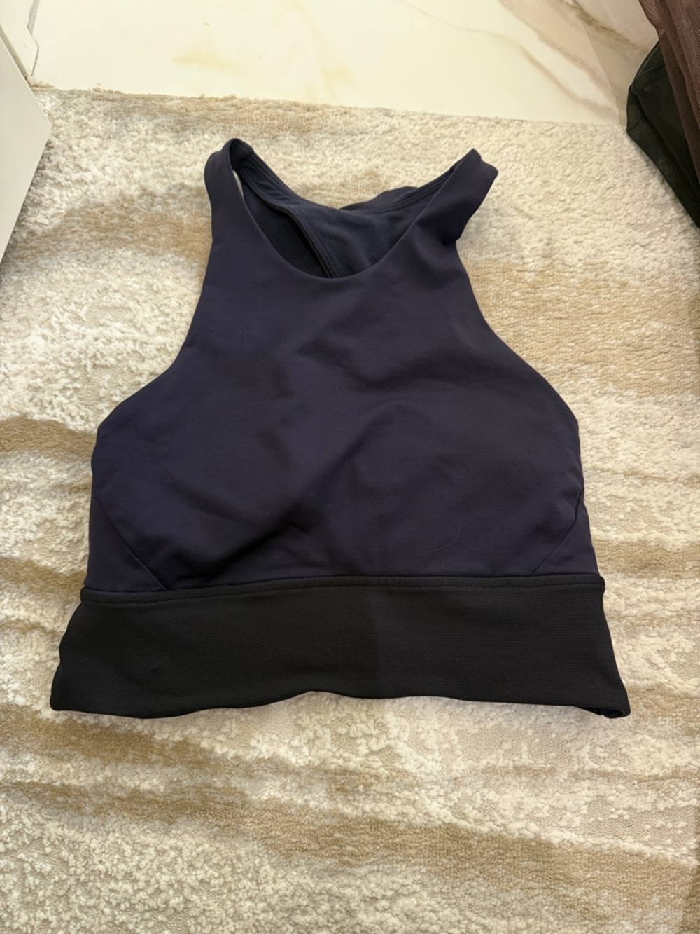Barely worn lulu crop